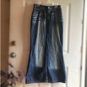 Newport News Jeanology Jeans Skirt Distressed Wash Whiskering 100% Cotto…